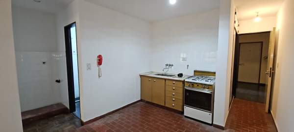 DEPARTAMENTO EN ALQUILER - 1 DORMITORIO - calle. HIPOLITO IRIGOYEN 680, RIO CUARTO — foto 3