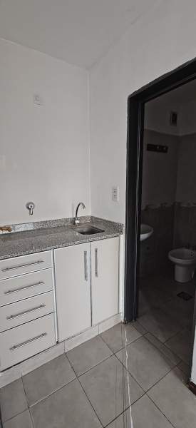 LOCAL COMERCIAL EN VENTA - DIR.: HIPOLITO YRIGOYEN 235, Rio Cuarto. - 5