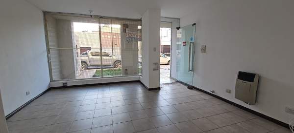 LOCAL COMERCIAL EN VENTA - DIR.: HIPOLITO YRIGOYEN 235, Rio Cuarto. - 3