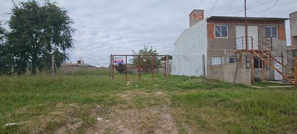 LOTE EN VENTA - 300 METROS CUADRADOS - CALLE BERNARDO MONTEAGUDO 1328, RIO CUARTO - 3