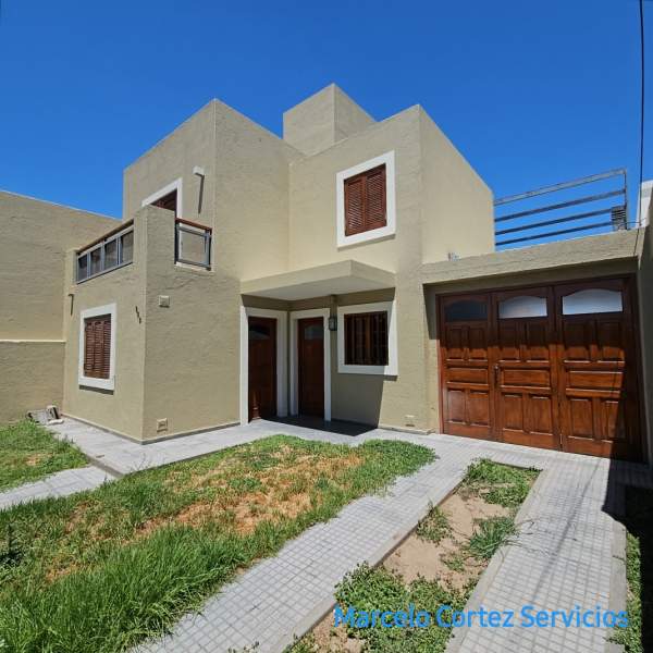 CASA EN VENTA - UBICADA EN CALLE JUAN B JUSTO 925, RIO CUARTO