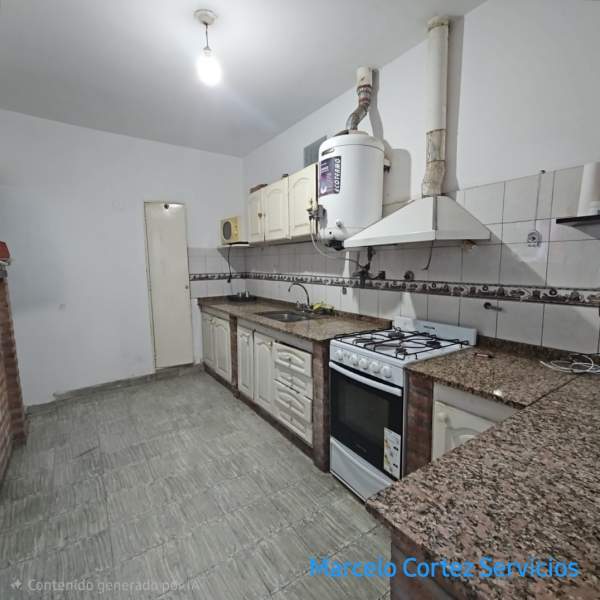 CASA EN VENTA - 3 DORMITORIOS - a 1 cuadra del Andino, Rio cuarto — foto 9