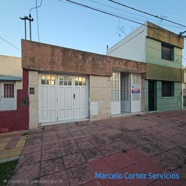 CASA EN VENTA - 3 DORMITORIOS - a 1 cuadra del Andino, Rio cuarto