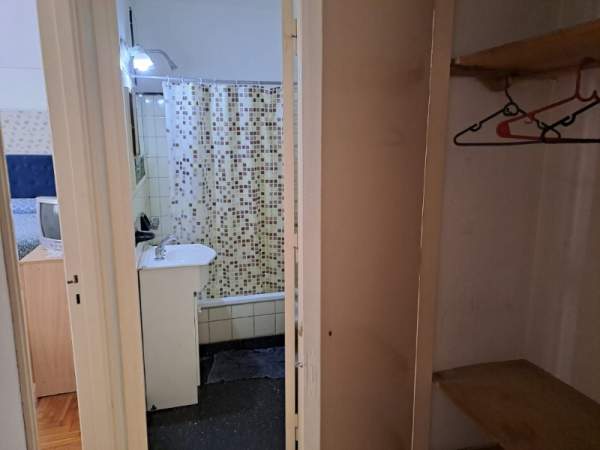 Departamento 2 ambientes c/balcon zona Avda Colon y Cordoba Alquiler Estudiantes - 5