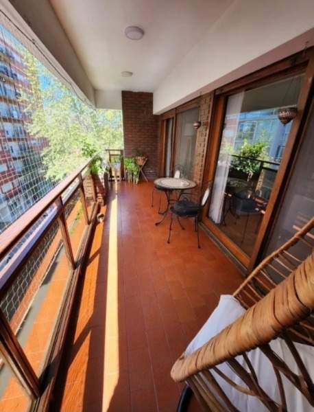 Excelente Piso exclusivo de 171 m2 cubiertos C/ dos cocheras a metros de Plaza mitre y Avda Colon - 3
