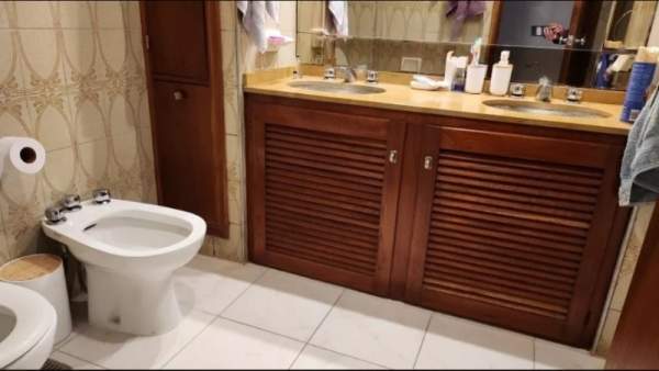 Excelente Piso exclusivo de 171 m2 cubiertos C/ dos cocheras a metros de Plaza mitre y Avda Colon - 17