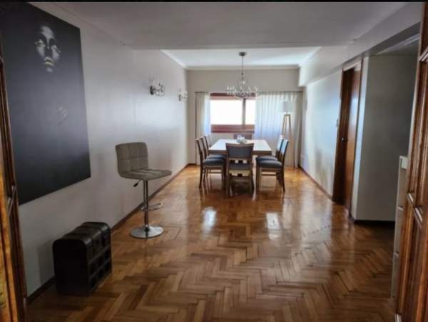 Excelente Piso exclusivo de 171 m2 cubiertos C/ dos cocheras a metros de Plaza mitre y Avda Colon - 12