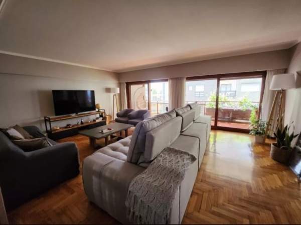 Excelente Piso exclusivo de 171 m2 cubiertos C/ dos cocheras a metros de Plaza mitre y Avda Colon - 5