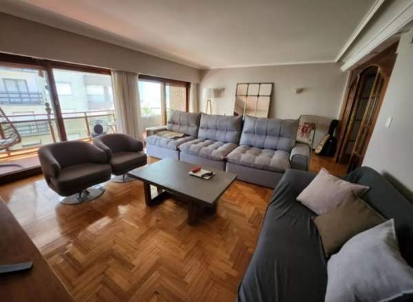 Excelente Piso exclusivo de 171 m2 cubiertos C/ dos cocheras a metros de Plaza mitre y Avda Colon - 4