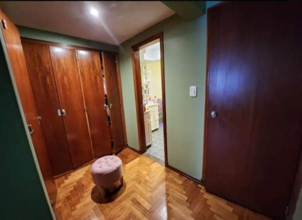 Excelente Piso exclusivo de 171 m2 cubiertos C/ dos cocheras a metros de Plaza mitre y Avda Colon - 11