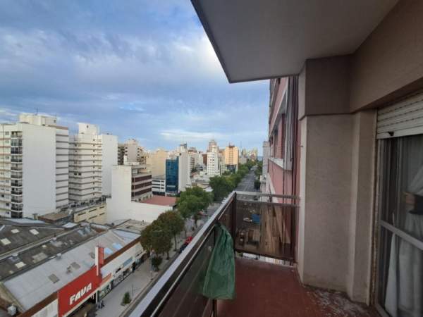 Oportunidad Departamento Piso exclusivo de 4 ambientes C/balcón sobre Avda. LURO casi Salta - 4