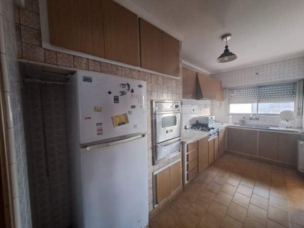 Oportunidad Departamento Piso exclusivo de 4 ambientes C/balcón sobre Avda. LURO casi Salta - 9