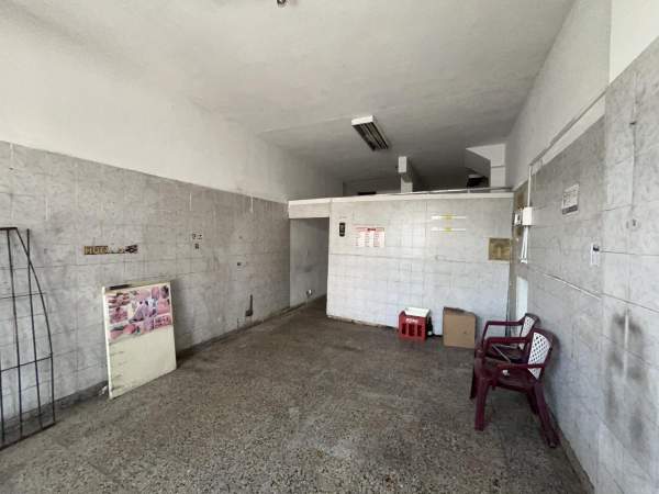 2 locales + espacio aéreo para construir -Venta en Block-Flores — foto 4