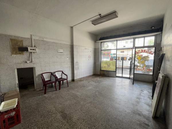 2 locales + espacio aéreo para construir -Venta en Block-Flores — foto 6