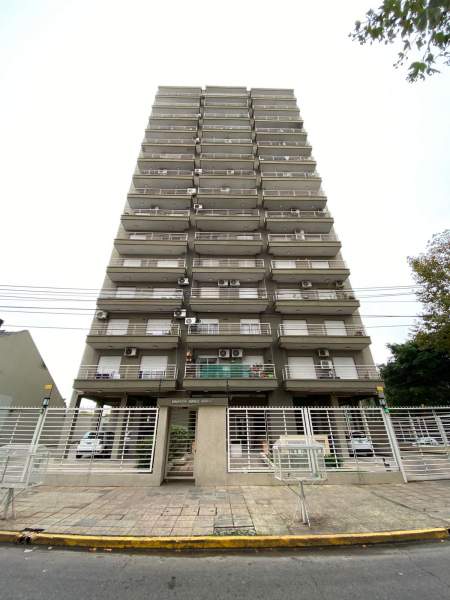 Hermoso departamento en alquiler ubicado en Caseros — foto 14
