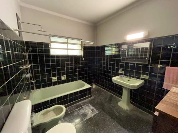 Casa con gran lote en Venta - Martin Coronado — foto 14