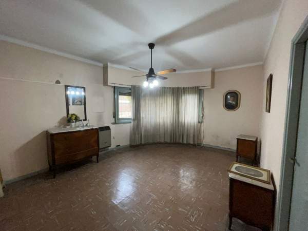 Casa con gran lote en Venta - Martin Coronado — foto 8
