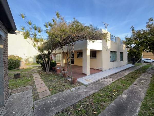 Casa con gran lote en Venta - Martin Coronado — foto 15