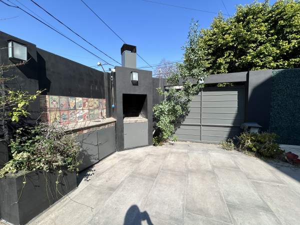 Hermosa propiedad de 5 ambientes en Caseros — foto 10