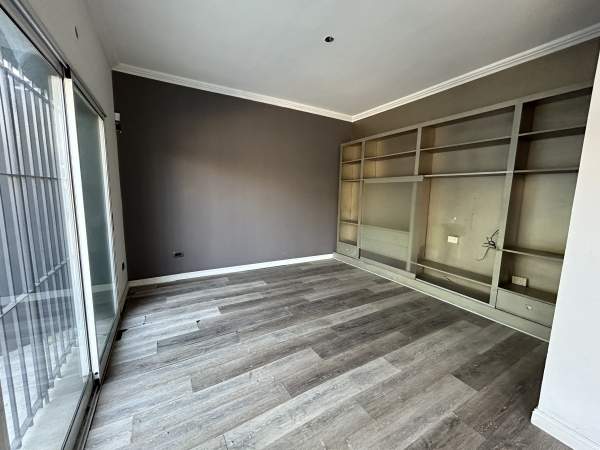 Hermosa propiedad de 5 ambientes en Caseros — foto 13
