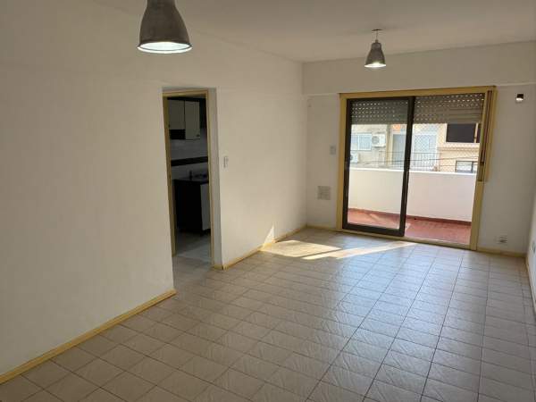 Departamento 3 ambientes con ascensor en Venta-Ciudad Jardín — foto 3