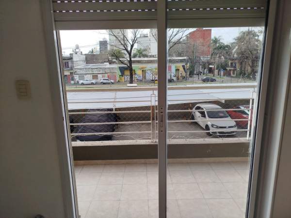 Hermoso departamento en alquiler ubicado en Caseros — foto 13