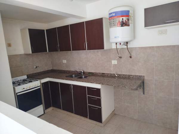 Hermoso departamento en alquiler ubicado en Caseros — foto 4