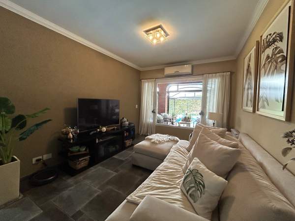 Hermosa Casa 5 ambientes en Venta ubicada en Ciudad Jardin — foto 6