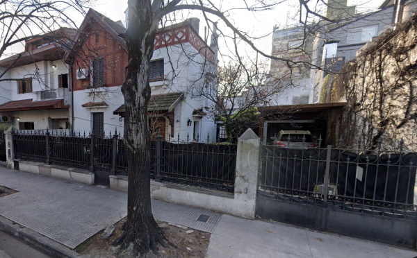 Casa de estilo inglés en alquiler – Versalles - 1