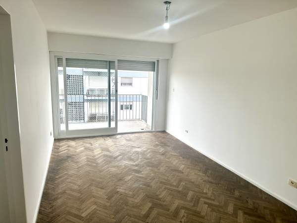 Departamento de 3 Ambientes con Balcón al Frente en Venta en Villa Devoto — foto 4