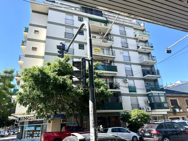 Departamento de 3 Ambientes con Balcón al Frente en Venta en Villa Devoto — foto 2