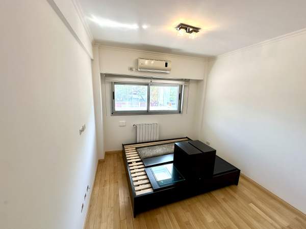 3 ambientes al frente + monoambiente independiente — Unidos por patio — 3 cocheras — Villa del Parque EN VENTA — foto 5