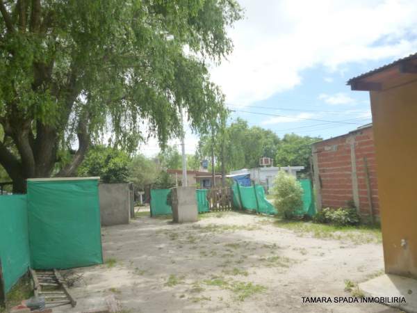 CASA DE TRES AMBIENTES A MTRS DE LA COLECTORA — foto 2