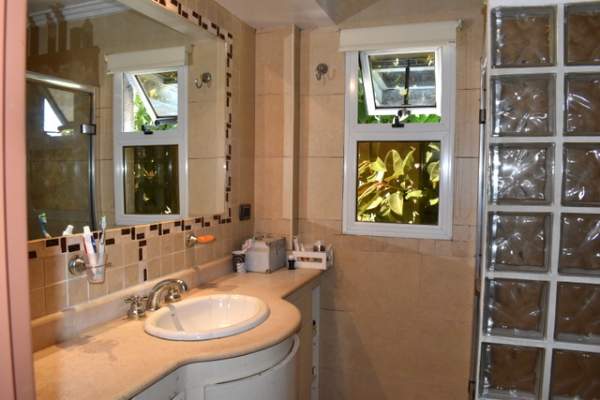CASA EN EL MONTE — foto 6