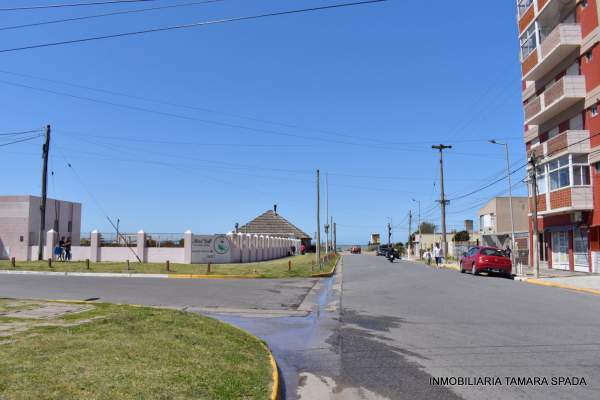 AMPLIO DUPLEX A METROS DEL MAR — foto 4