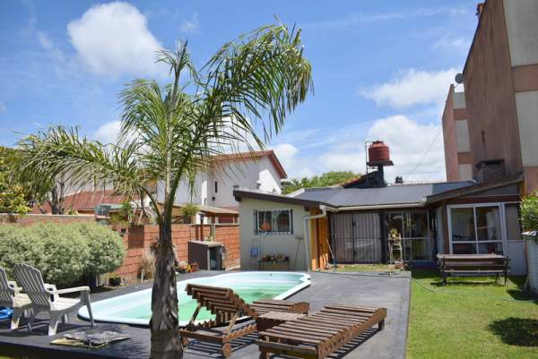 EXCELENTE CASA CON PILETA — foto 10