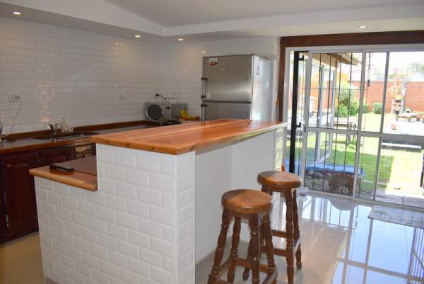 EXCELENTE CASA CON PILETA — foto 5