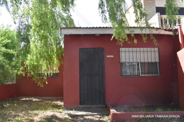 UNIDAD FUNCIONAL CON JARDÍN