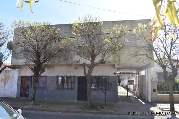 UNIDAD FUNCIONAL A DOS CUADRAS DE LA AVENIDA PRINCIPAL