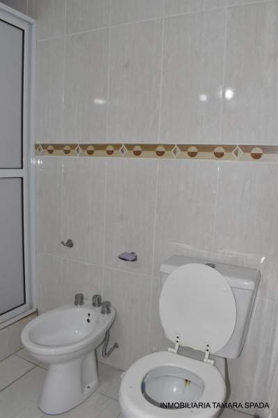 CASA SOLA EN LOTE — foto 5
