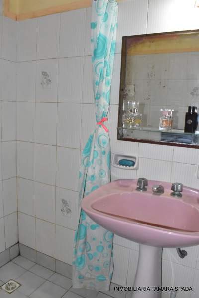 CASA CON PILETA EN BARRIO PARQUE GOLF — foto 7