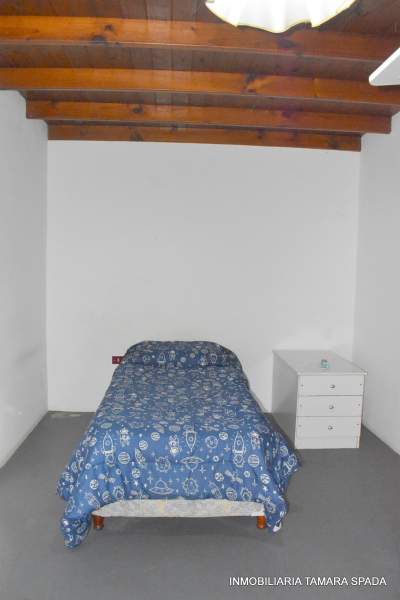 CASA CON PILETA EN BARRIO PARQUE GOLF — foto 10