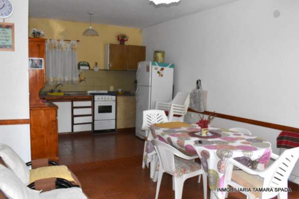 CASA Y MONOAMBIENTE EN BARRIO PARQUE, CERCA DE ESCUELAS. - 4