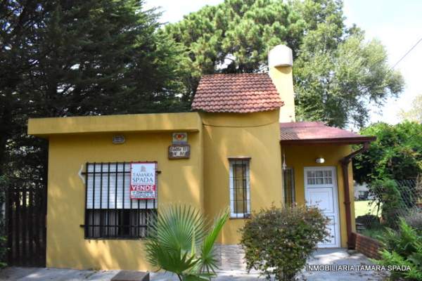 CASA Y MONOAMBIENTE EN BARRIO PARQUE, CERCA DE ESCUELAS. - 2
