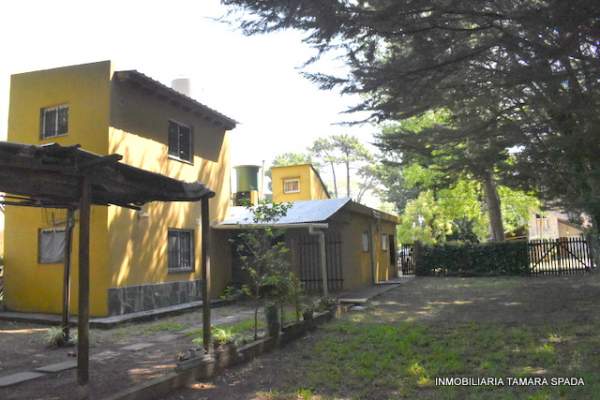 CASA Y MONOAMBIENTE EN BARRIO PARQUE, CERCA DE ESCUELAS. - 11