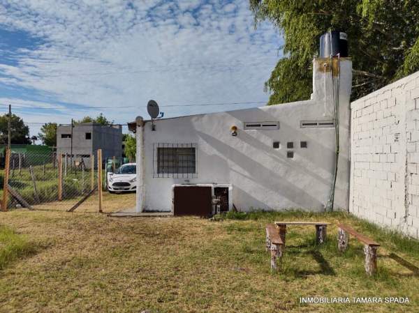 CASA SOLA EN LOTE A DOS CUADRAS DEL ASFALTO — foto 11