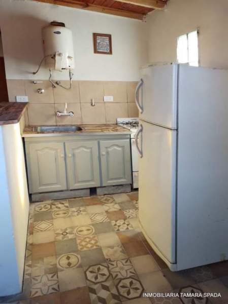 CASA SOLA EN LOTE A DOS CUADRAS DEL ASFALTO — foto 5