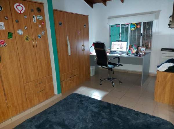 CASA CON EXCELENTES COMODIDADES — foto 9
