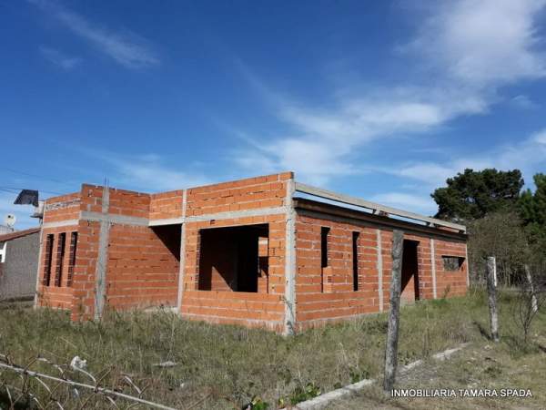 PROYECTO MODERNO Y ESPACIOSO