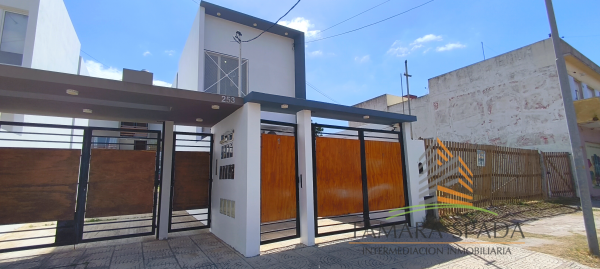 DUPLEX MODERNO Y LUMINOSO